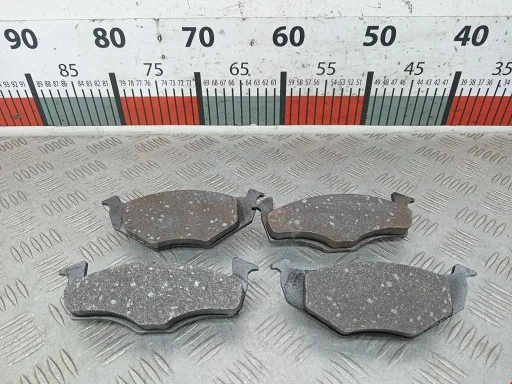 Тормозные колодки 05P627, 1H0698151A, BD8013