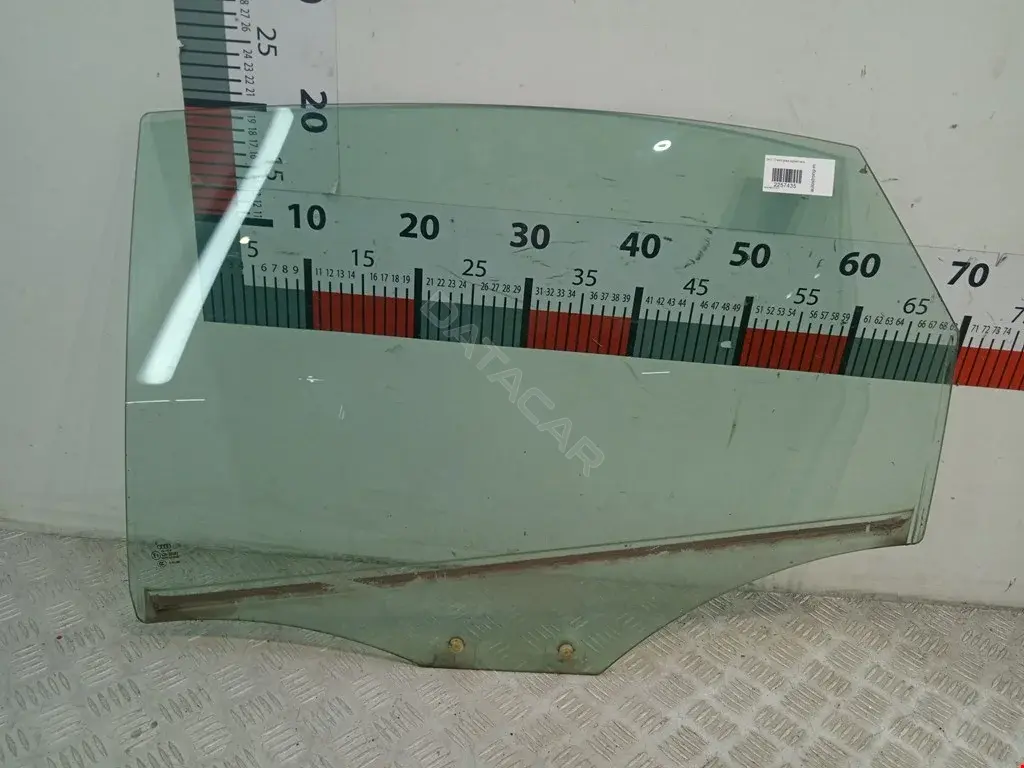 Стекло двери 4G5845205