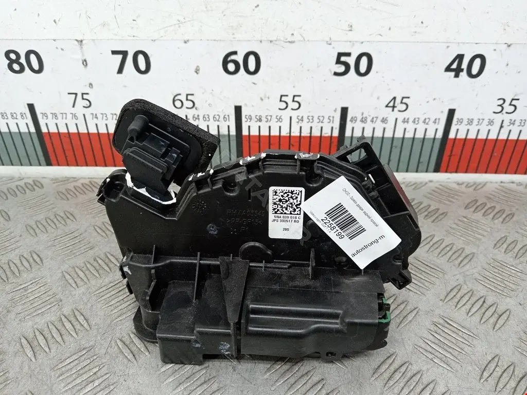 Замок двери 5NA839016C