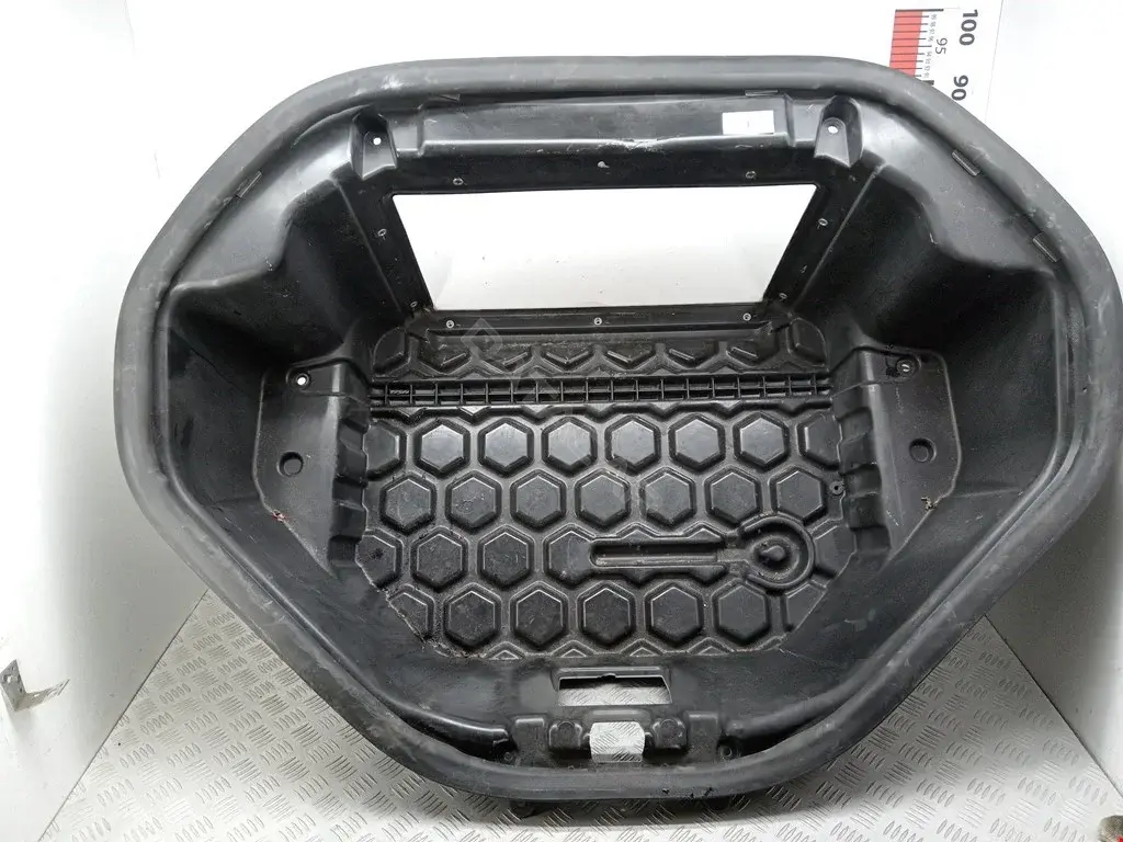 Бардачок 100589600G