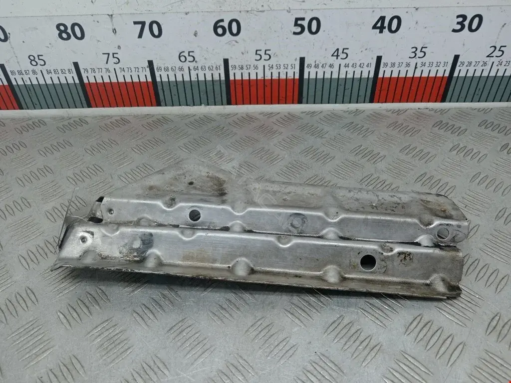 Тепловой экран глушителя 06H129597G