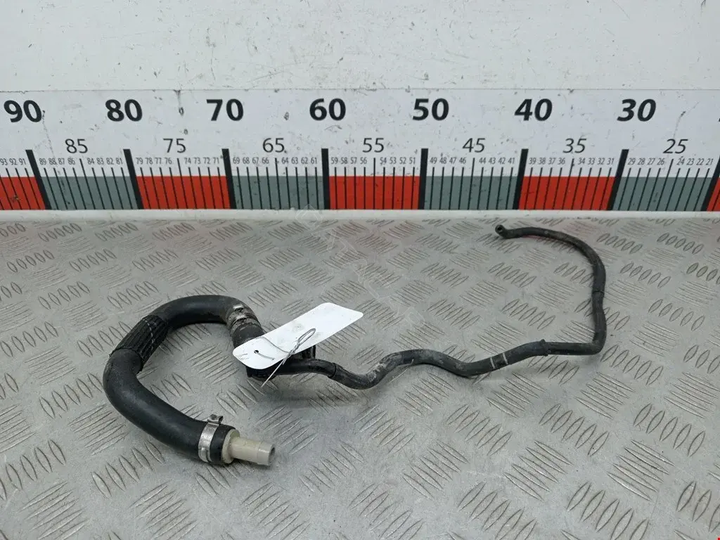 Вакуумный патрубок 4G0611931AB