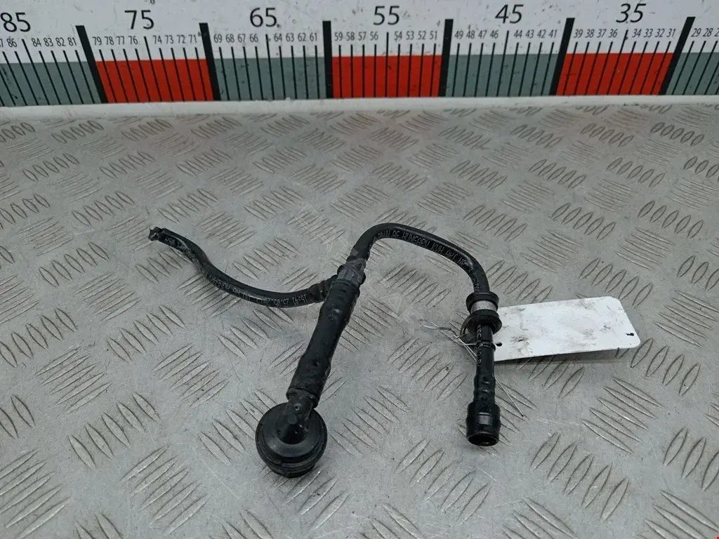 Вакуумный патрубок 4G0611931AB