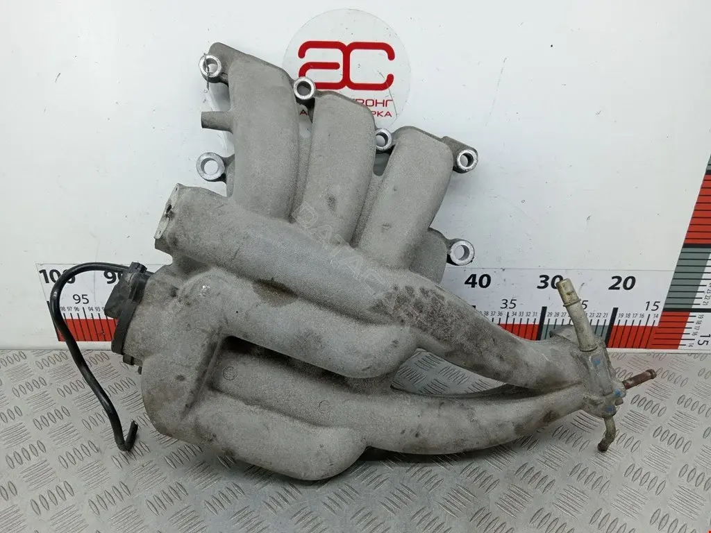 Коллектор впускной 4R8E9425AA
