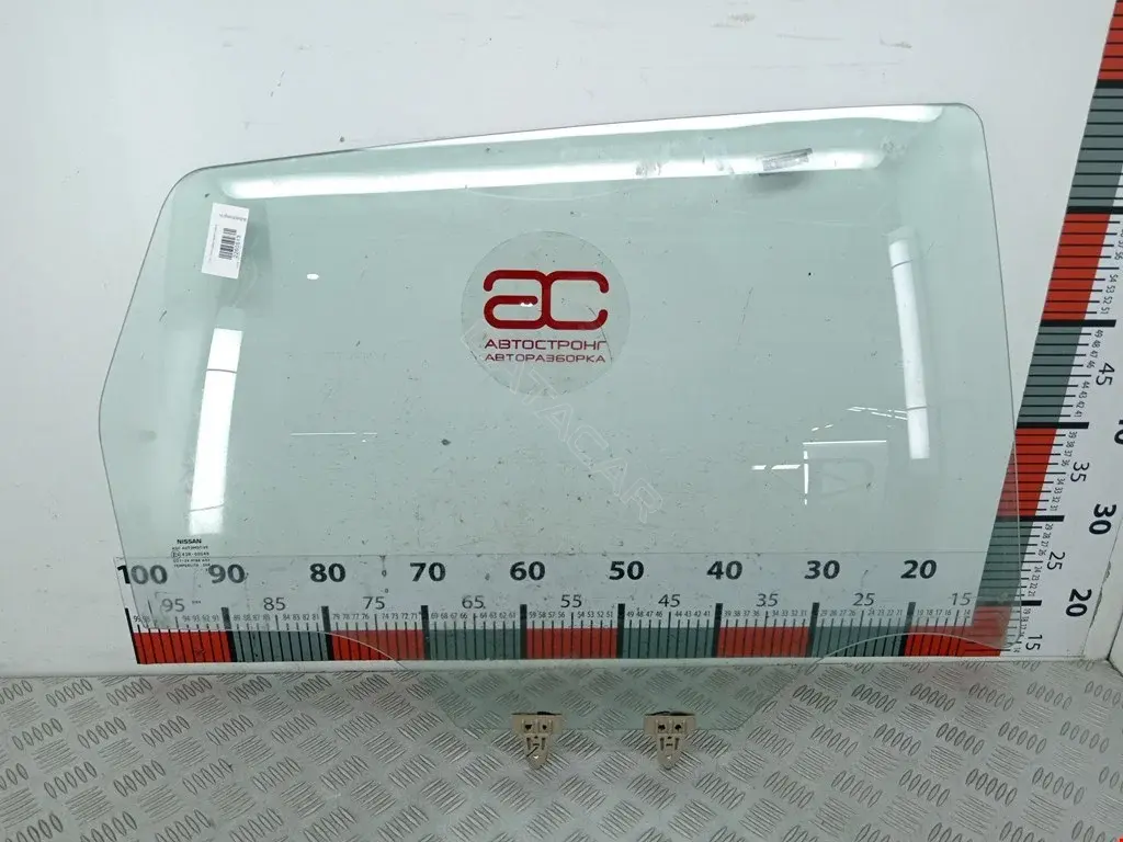 Стекло двери 82300BR10A