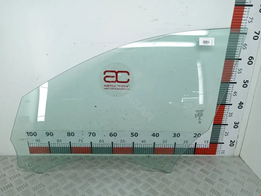Стекло двери C2Z28395