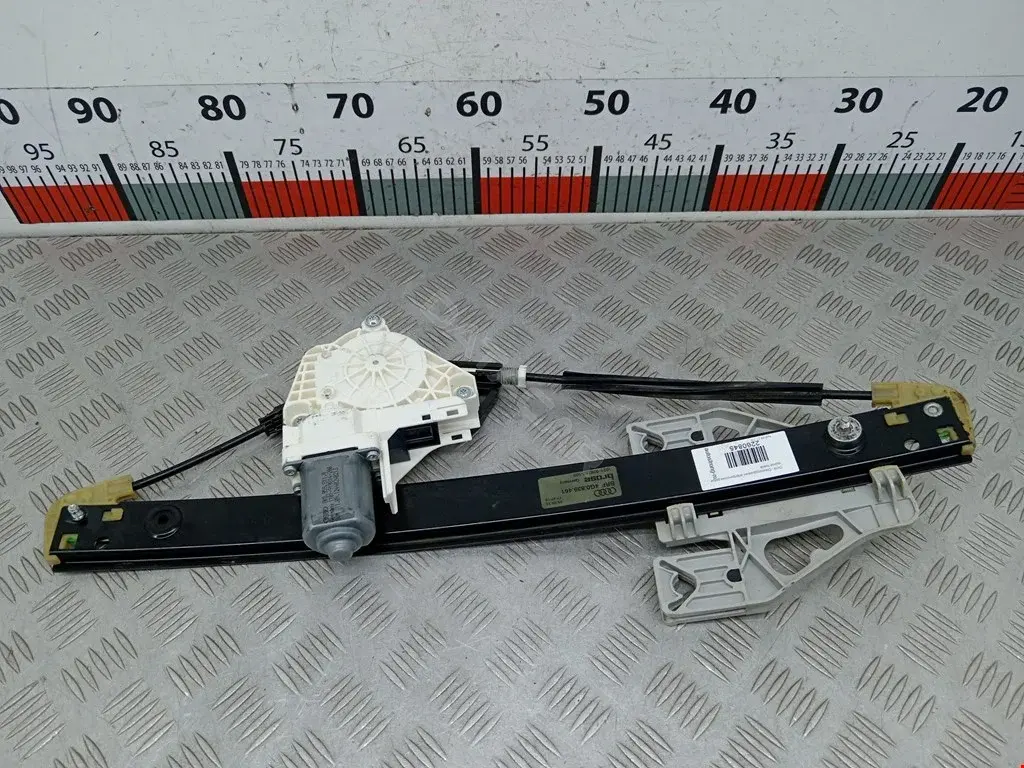 Стеклоподъемник 4G0839461