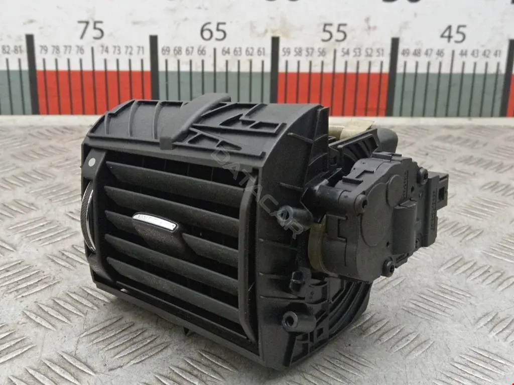 Дефлектор обдува салона GX63018B09A