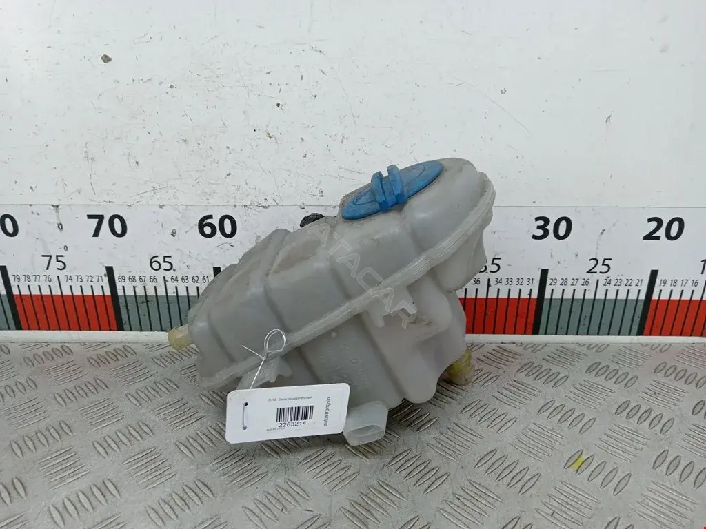 Расширительный бачок 4G0121403G