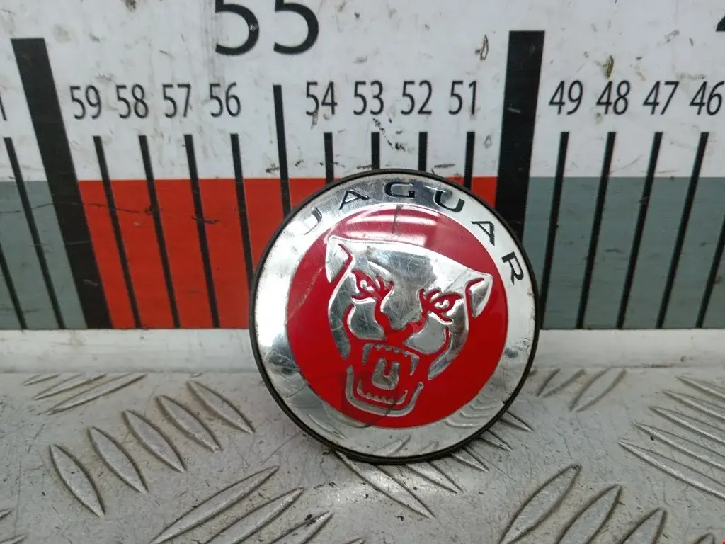 Колпаки на колеса 8W931A096AD