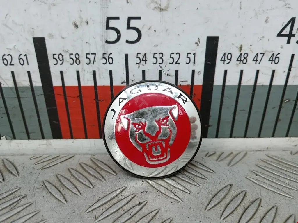 Колпаки на колеса 8W931A096AD