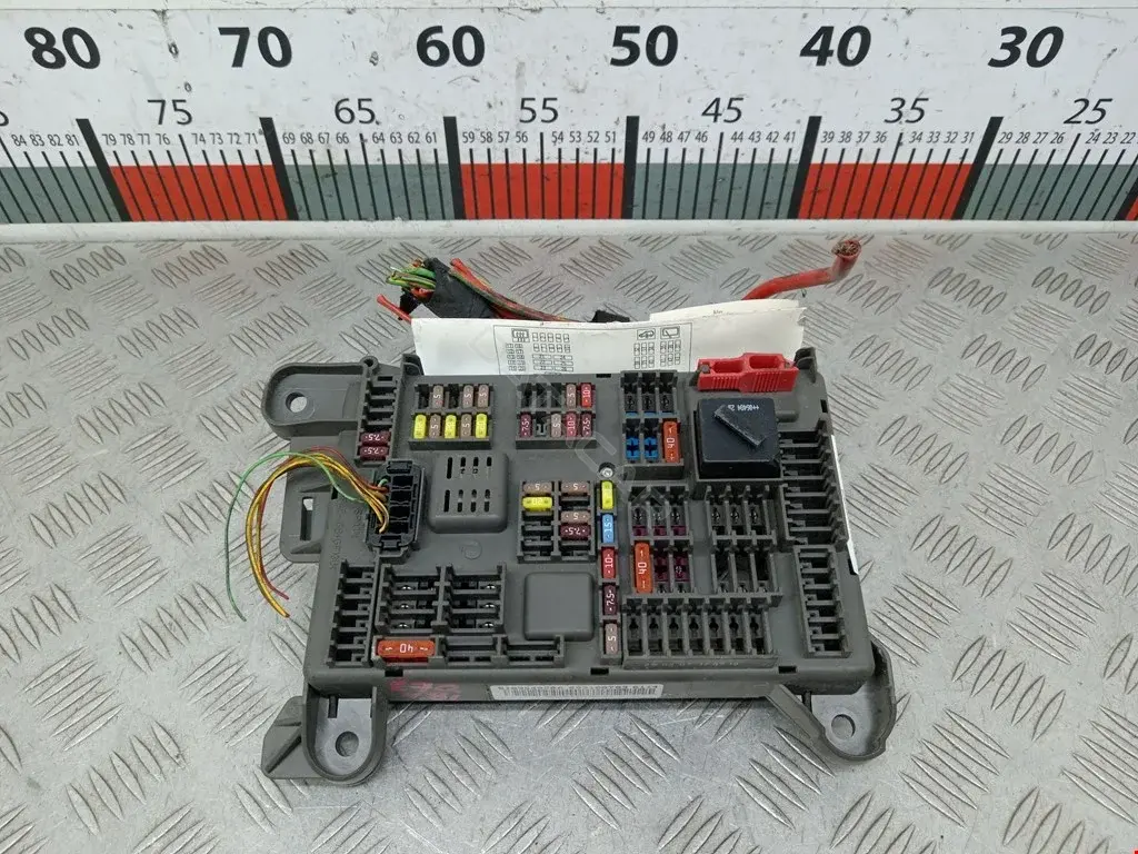 Блок предохранителей 518954020A, 61146931687