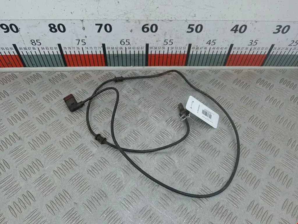 Датчик АБС A0395452928