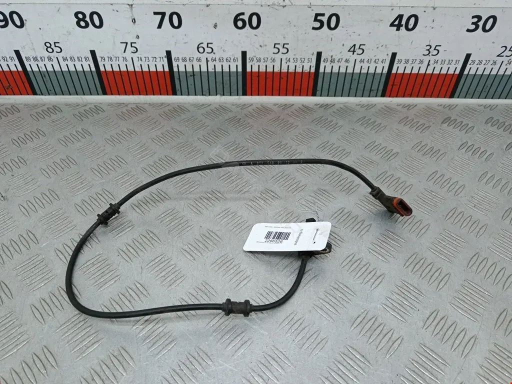 Датчик АБС A0395452928