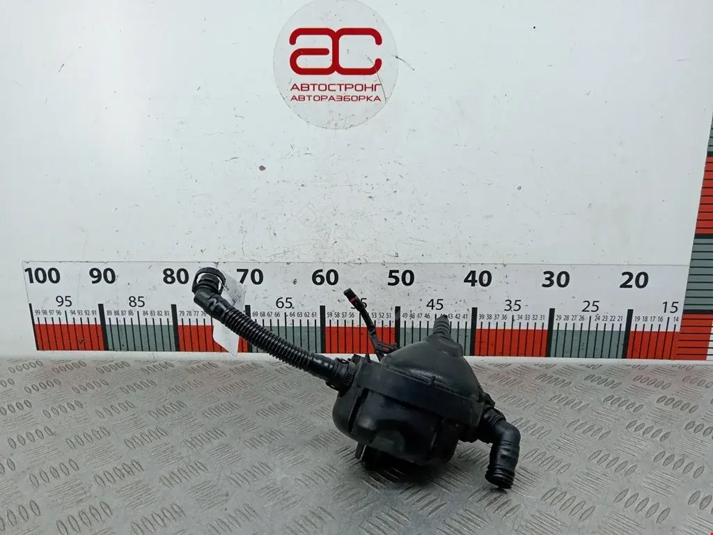 Клапан картерных газов 0011022453, 0810160, 11617531423