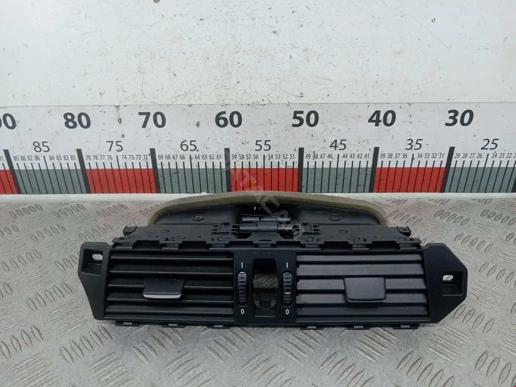 Дефлектор обдува салона 64229112206, 9112206