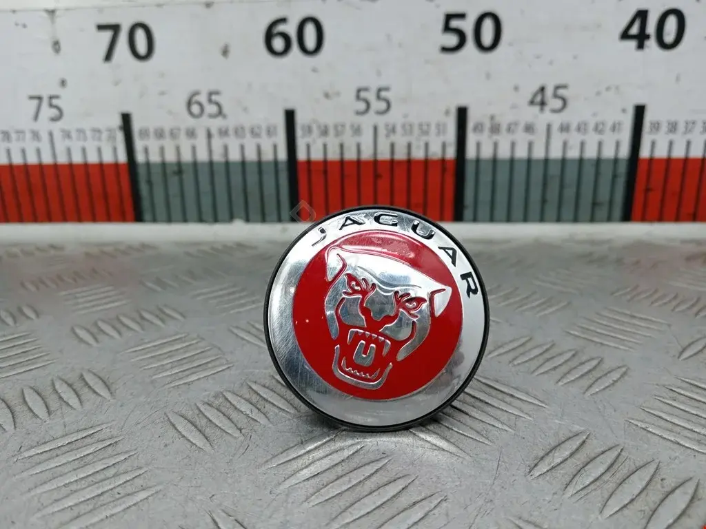Колпаки на колеса 8W931A096AD