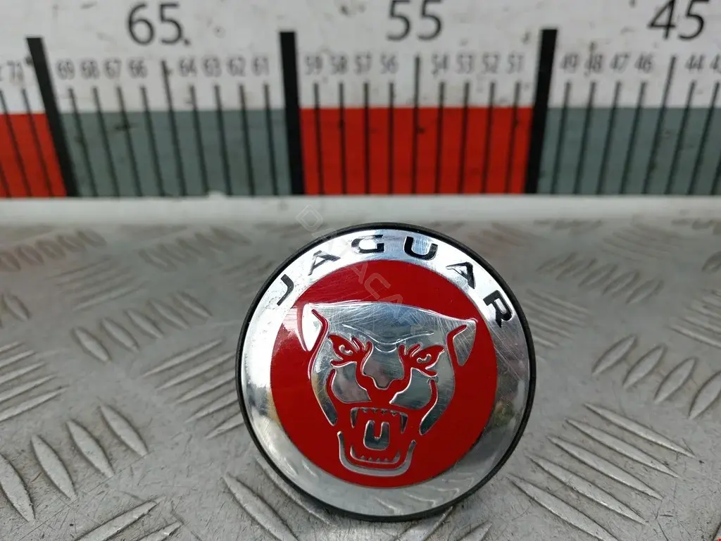 Колпаки на колеса 8W931A096AD