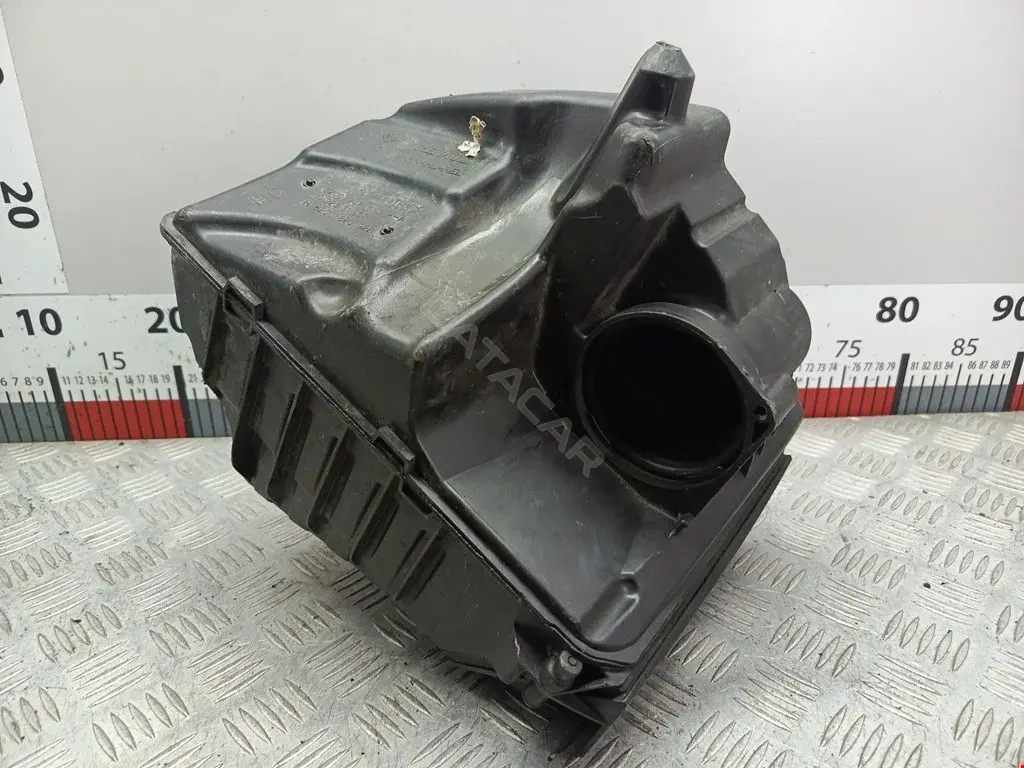 Корпус воздушного фильтра 8200545282