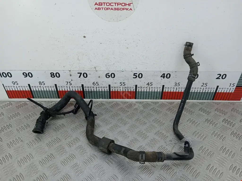 Патрубки системы охлаждения 7L0317822B
