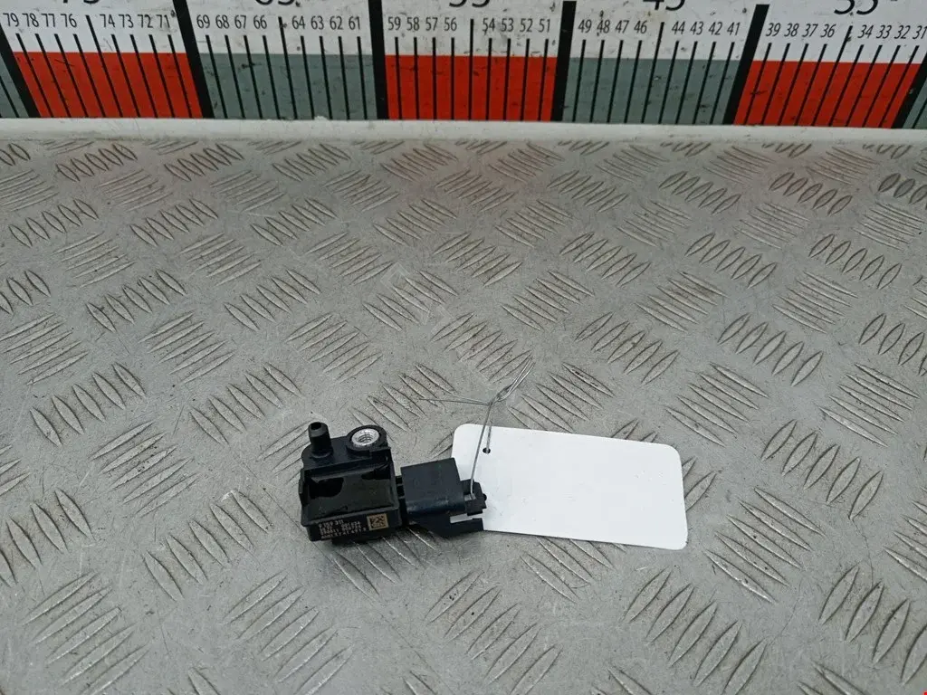 Датчик удара 65779224178