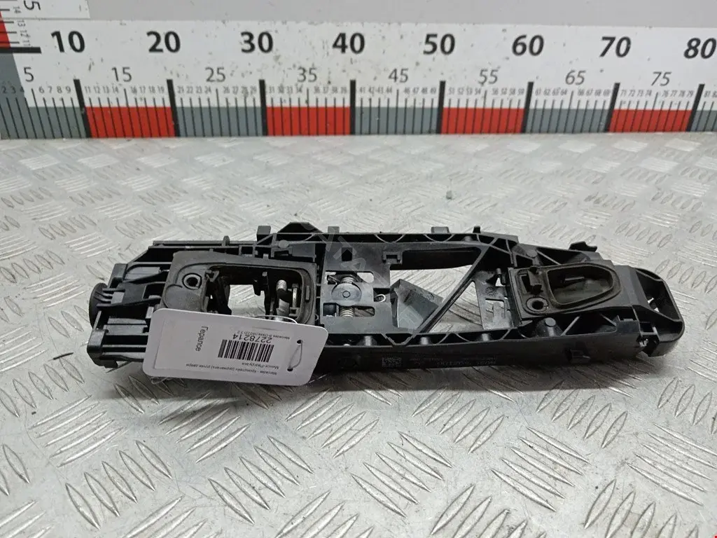 Кронштейн ручки двери A0997602100