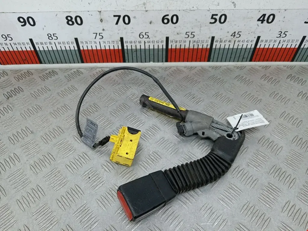 Замок ремня безопасности 2278411