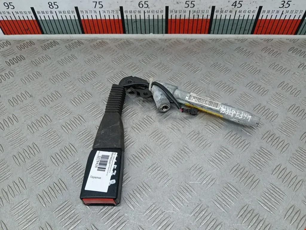 Замок ремня безопасности 305537010AC, 52204185747