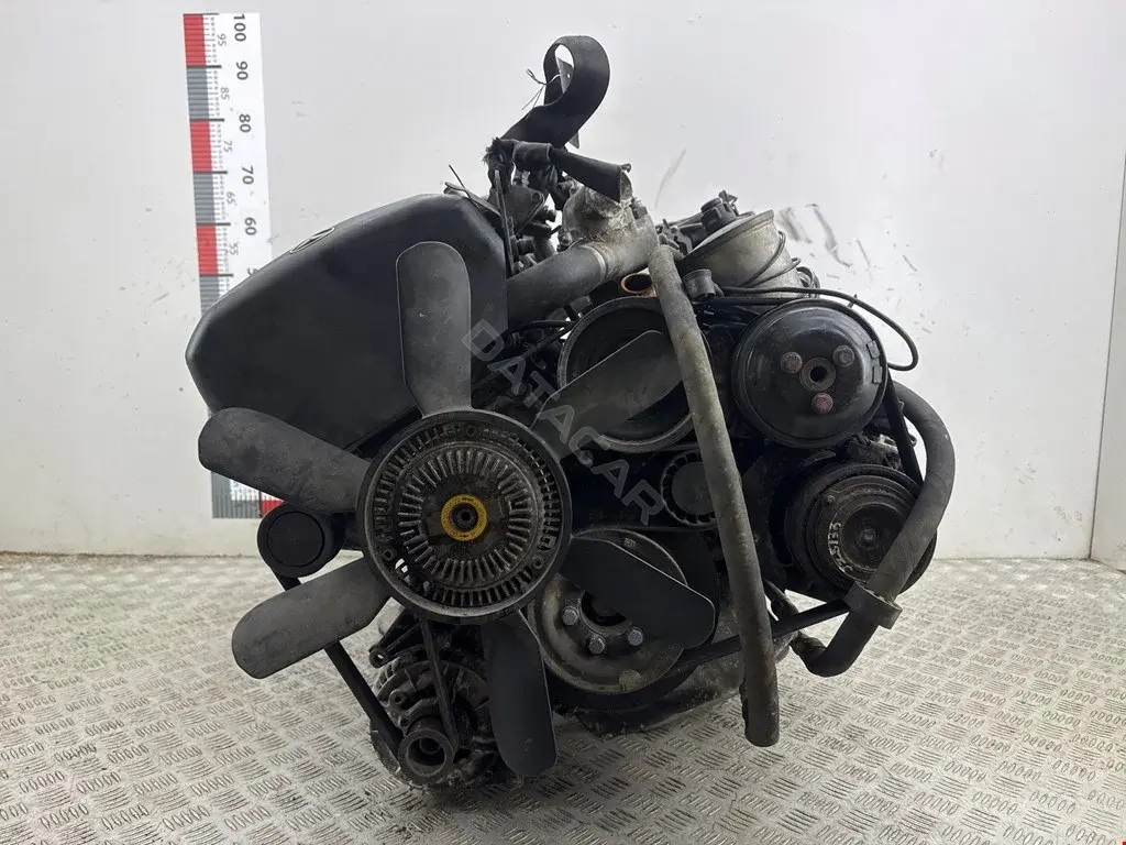 Двигатель в сборе M104942