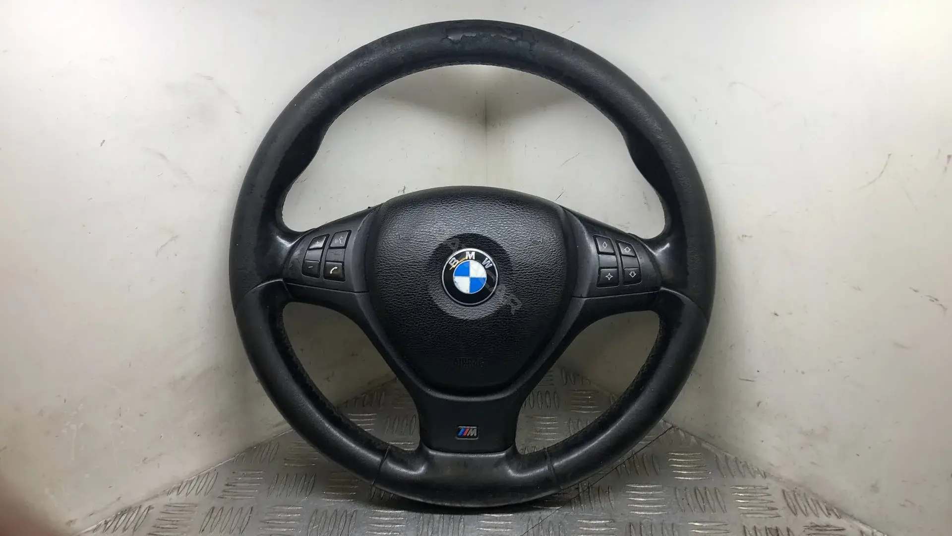 Руль 32307844566