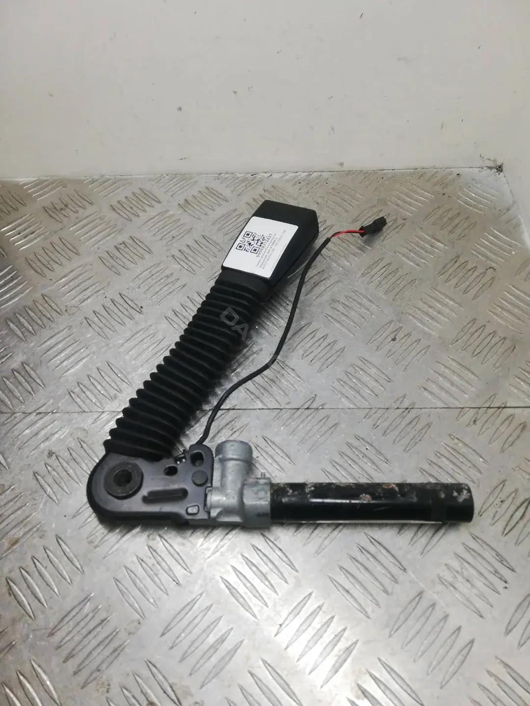 Замок ремня безопасности 72119115305, 9115305