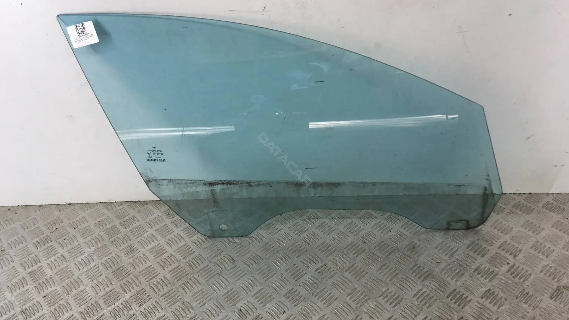 Стекло двери A2197250210