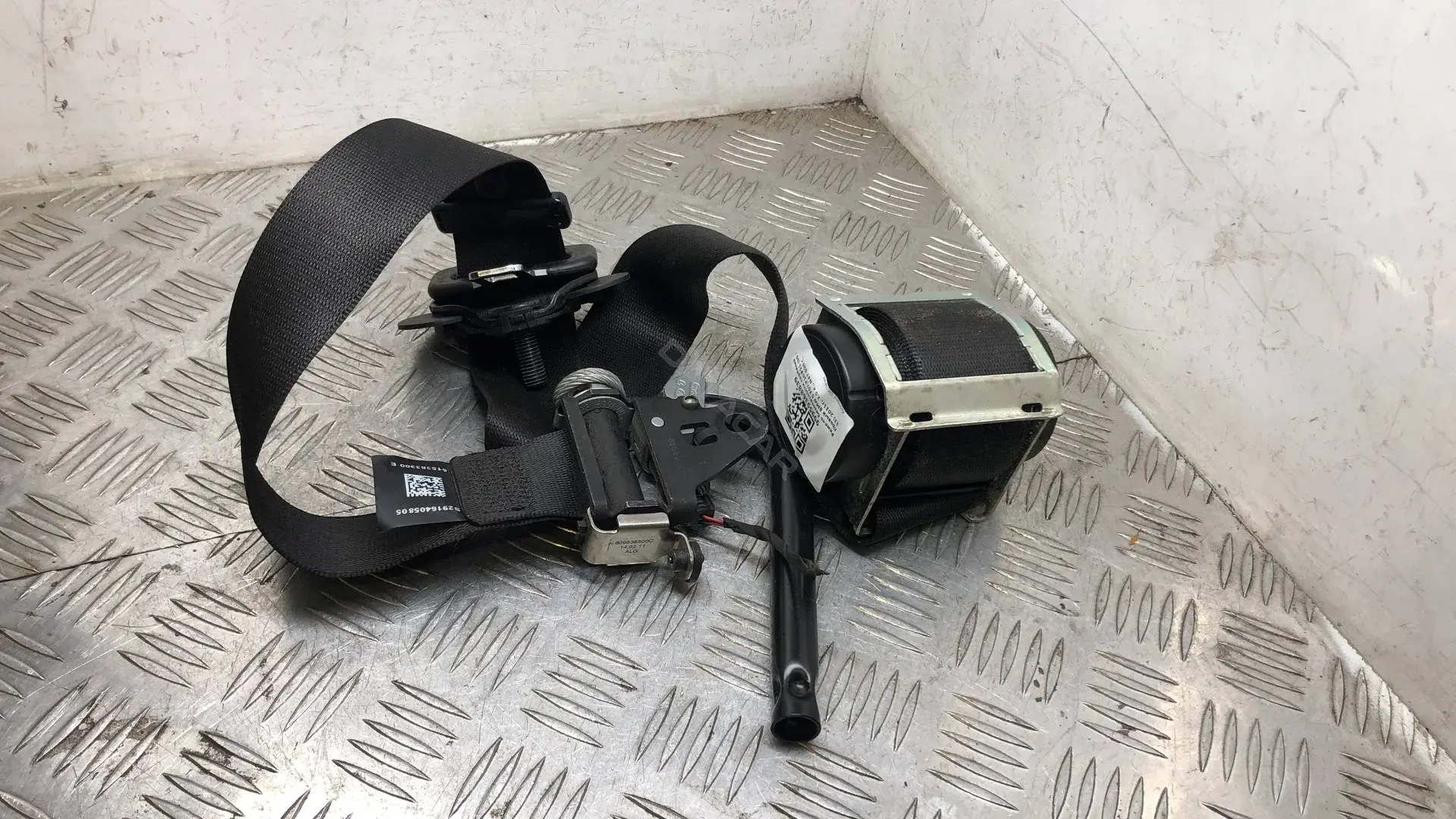 Ремень безопасности 72119164058