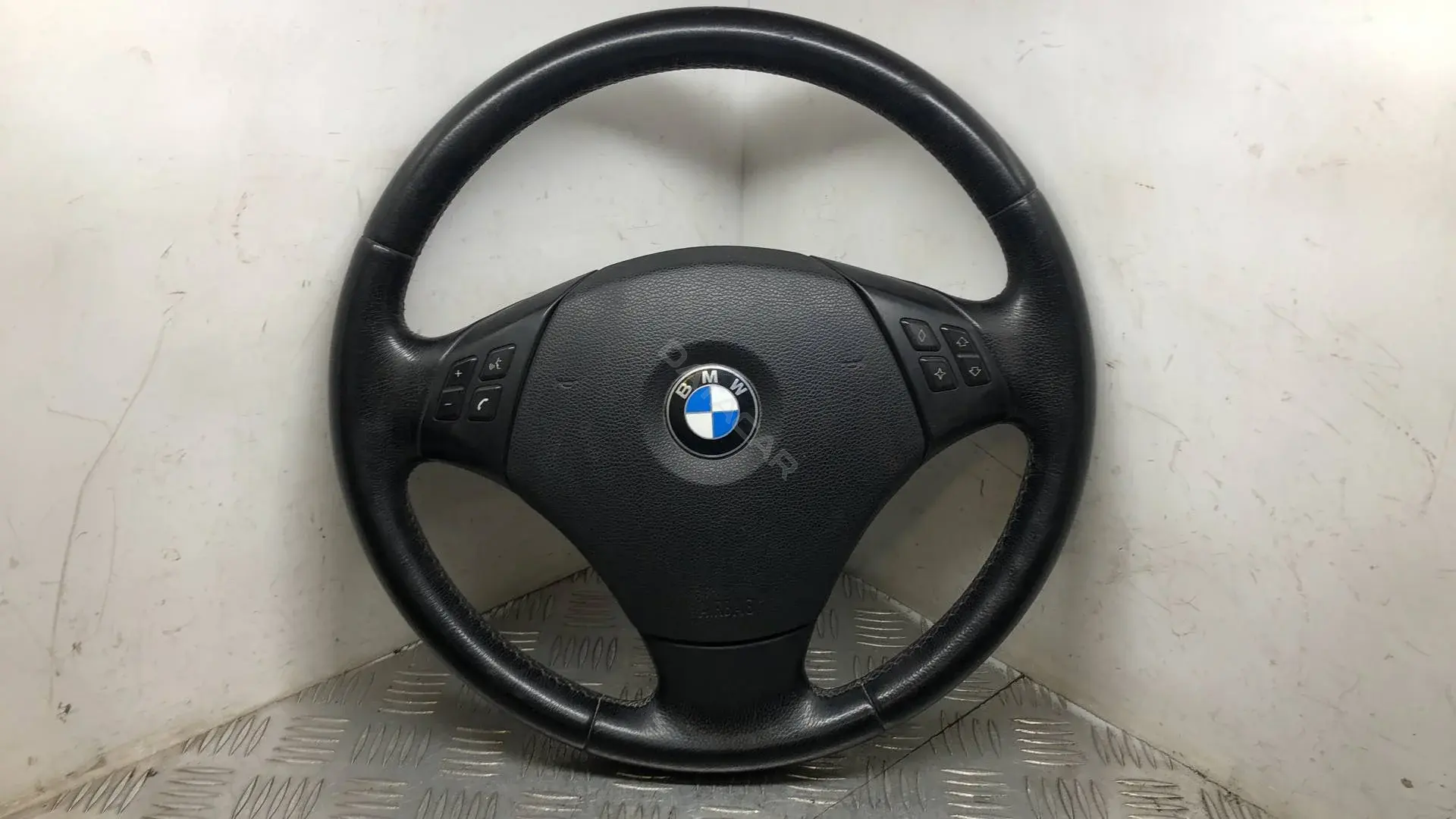 Руль 32306795568