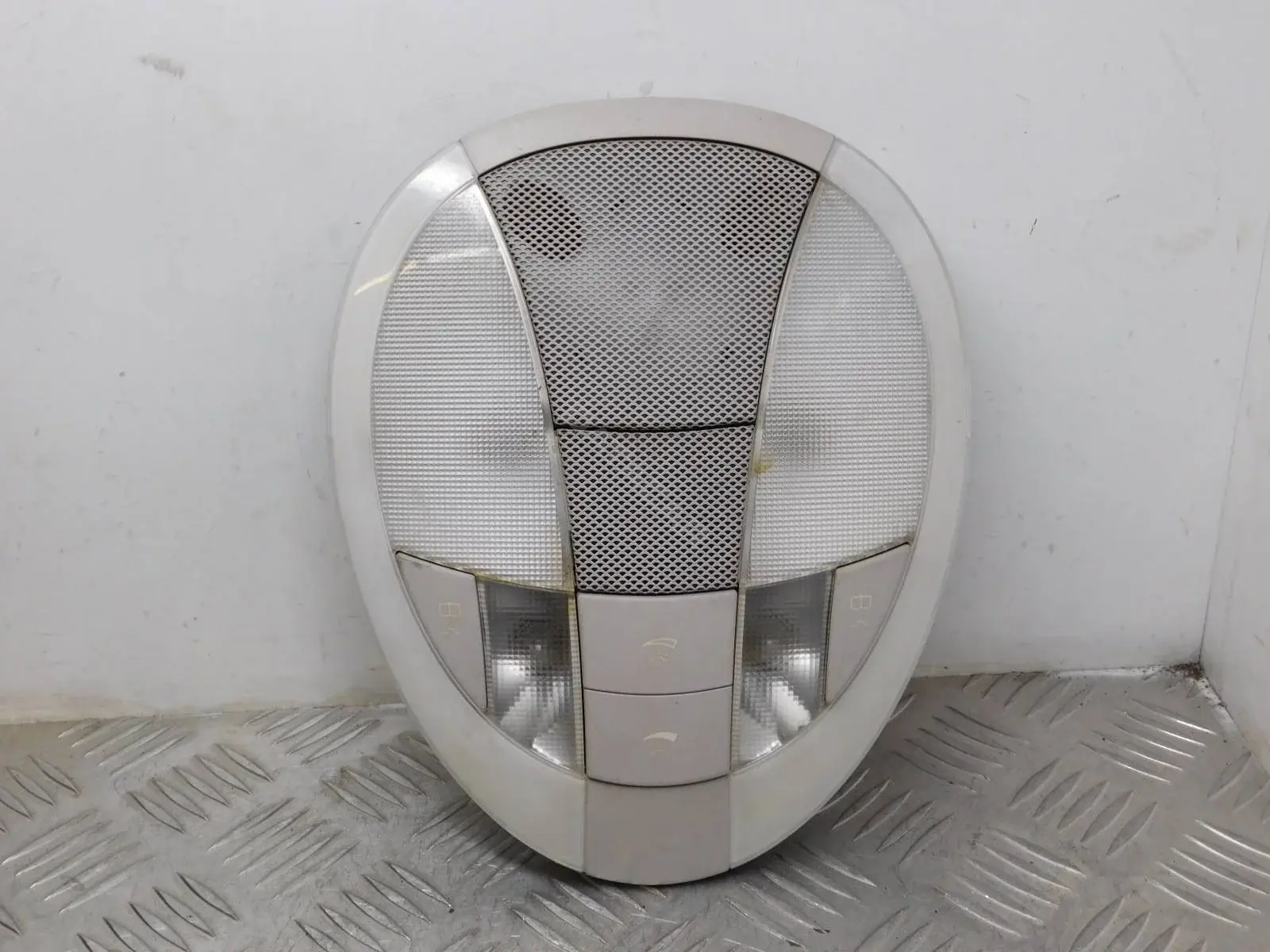 Плафон освещения салона A2118207401