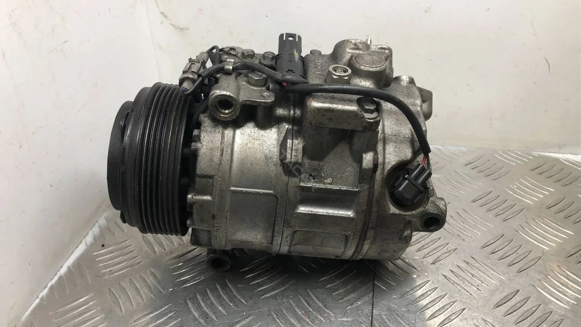 Компрессор кондиционера 7SBU17C