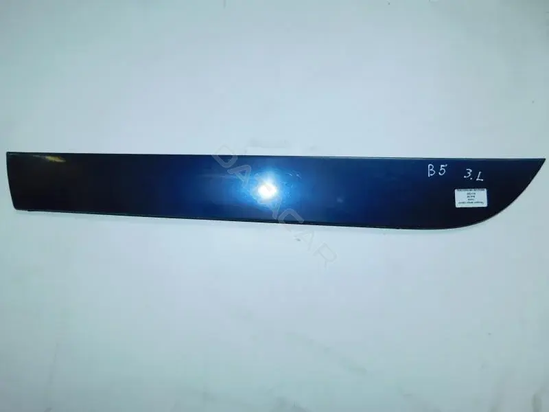 Молдинг двери 4F0853969L
