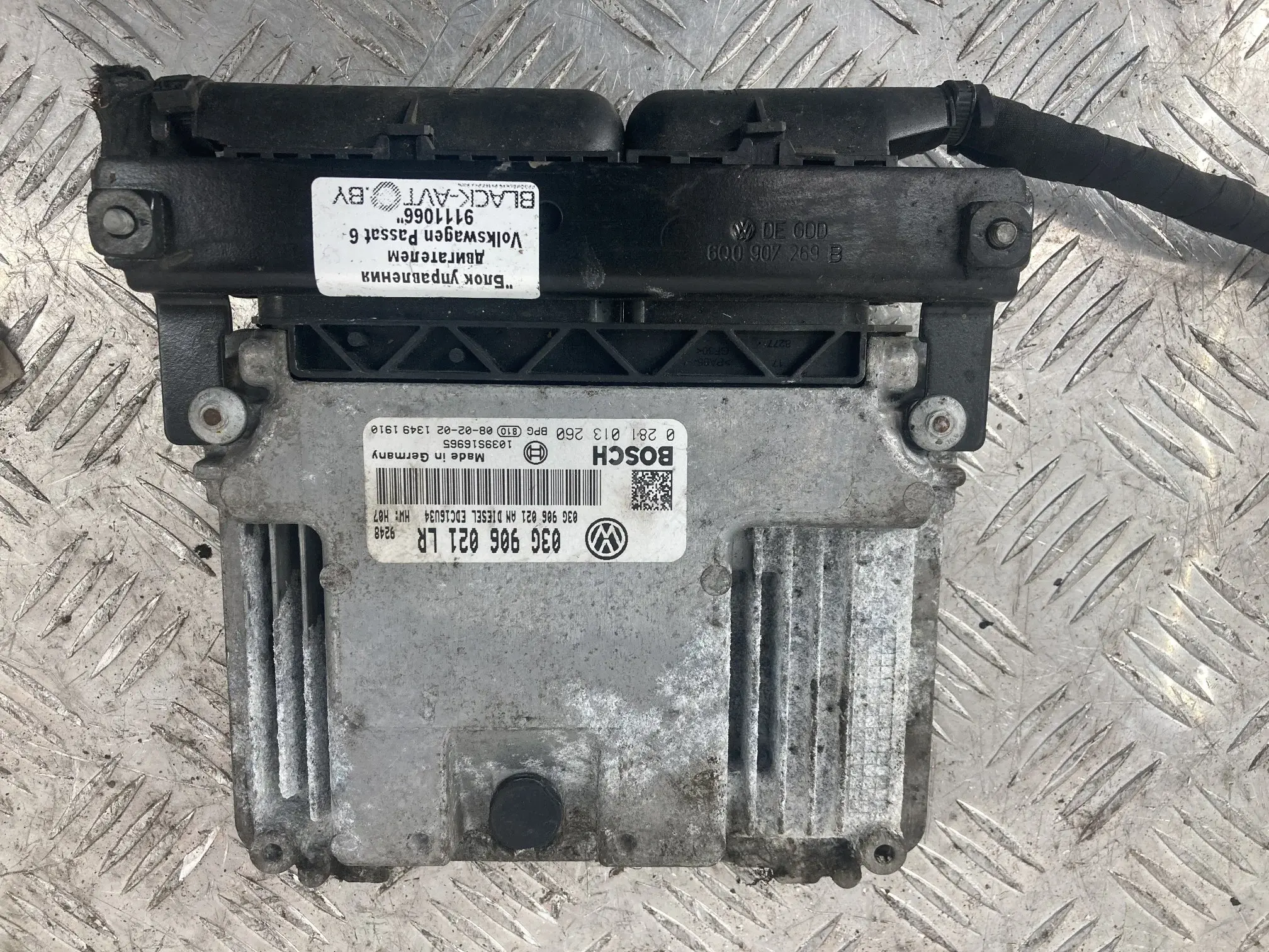 Блок управления двигателем 03G906021