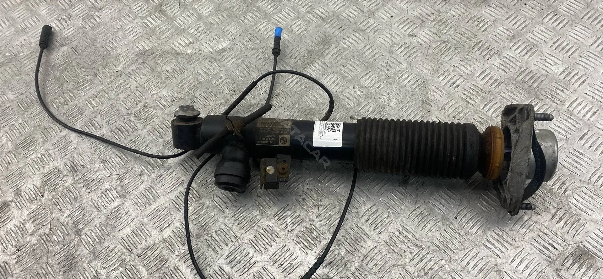 Амортизаторы 37126863176, 6863176, G15009R