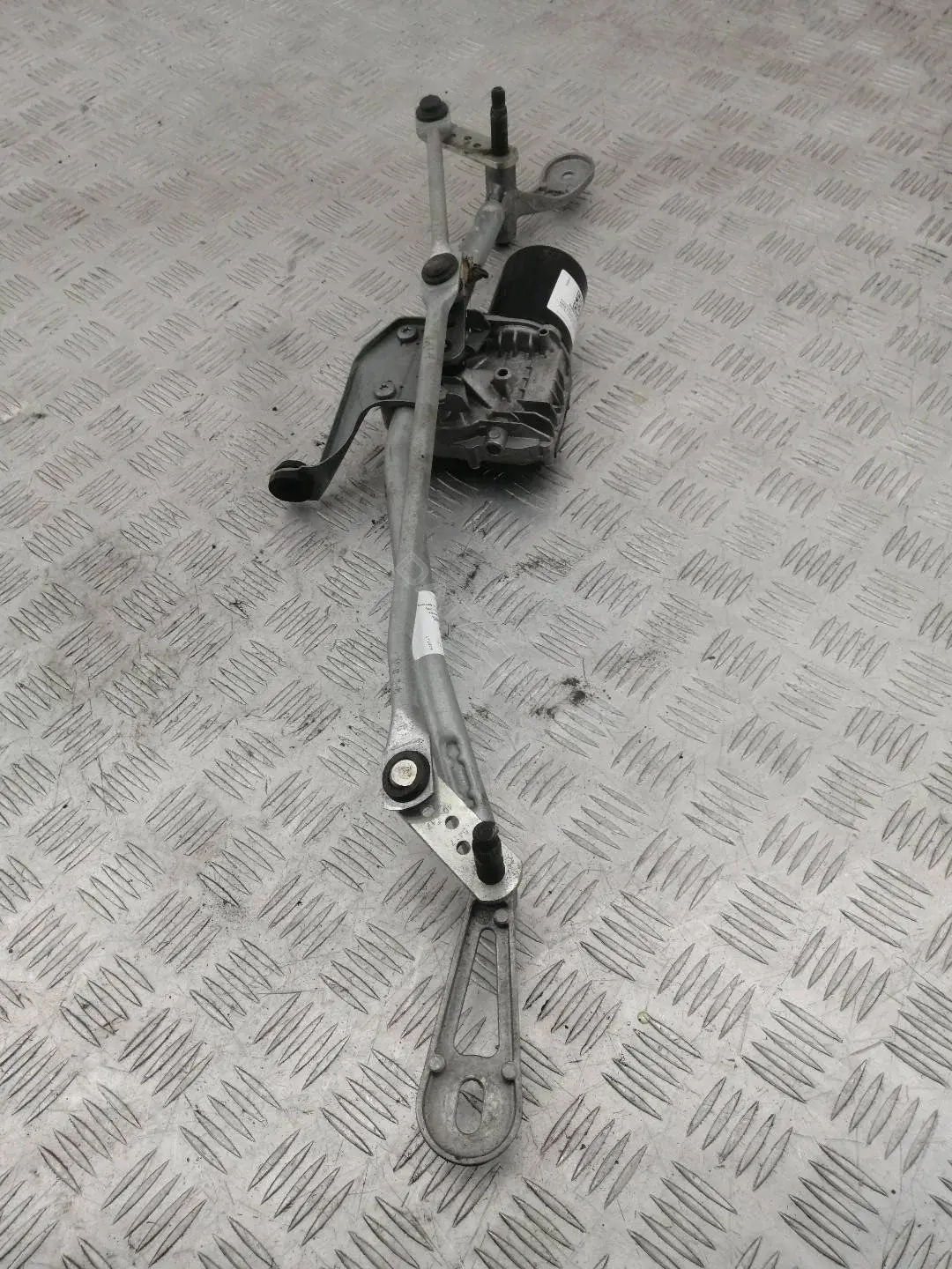 Трапеция стеклоочистителя AC47100
