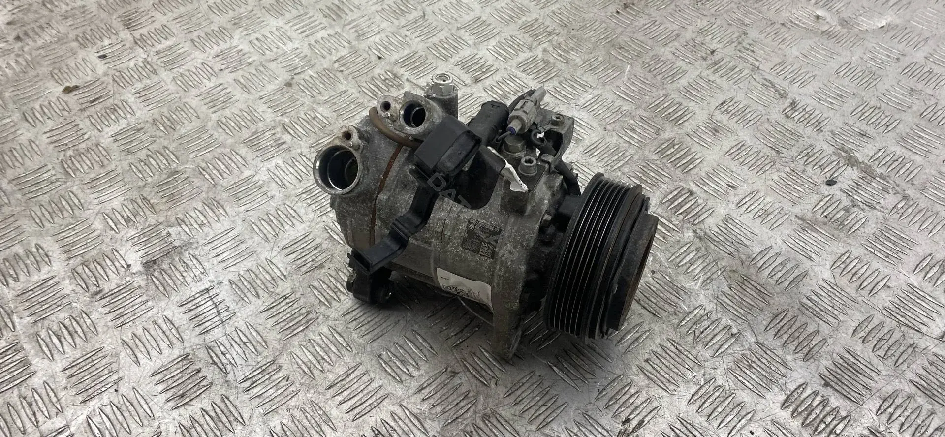 Компрессор кондиционера 64529223694, 64529225703, 6SBU14A