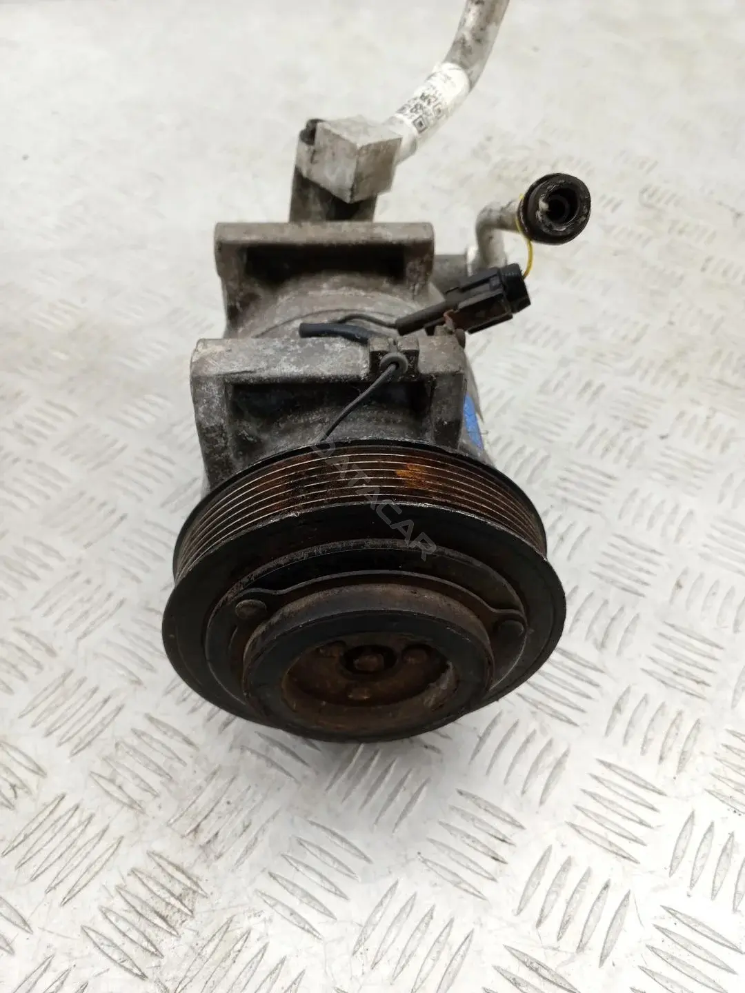 Компрессор кондиционера 92600EB40E