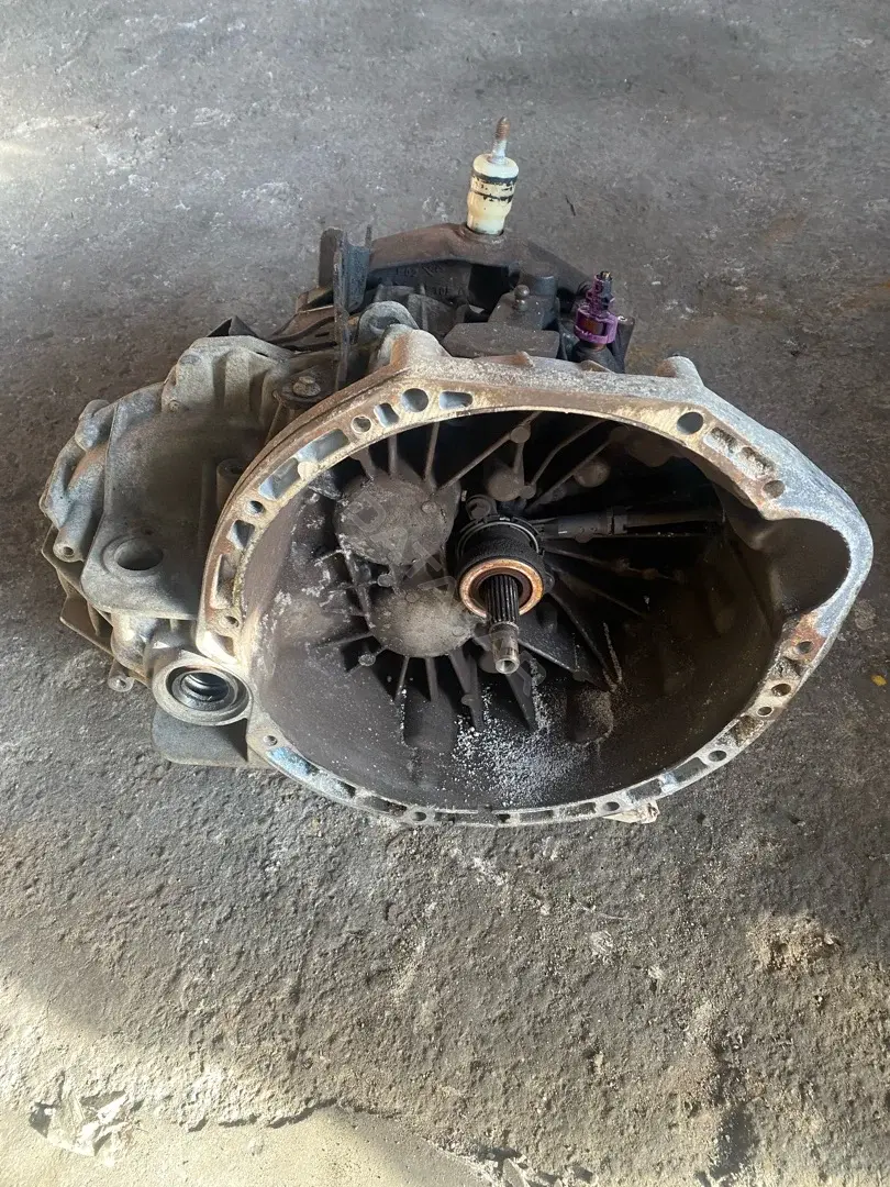 Механическая коробка передач (МКПП) 8200546200, M9R780, PF6010