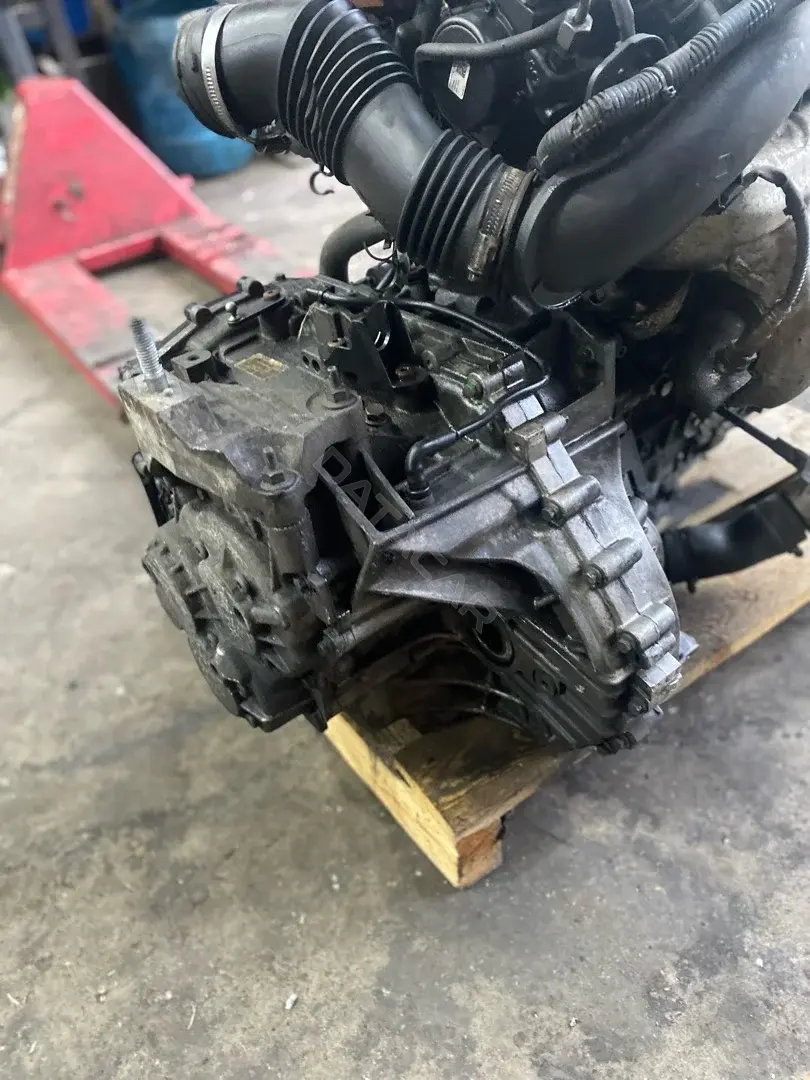 Автоматическая коробка передач (АКПП) AV9R7000AG, UFBA