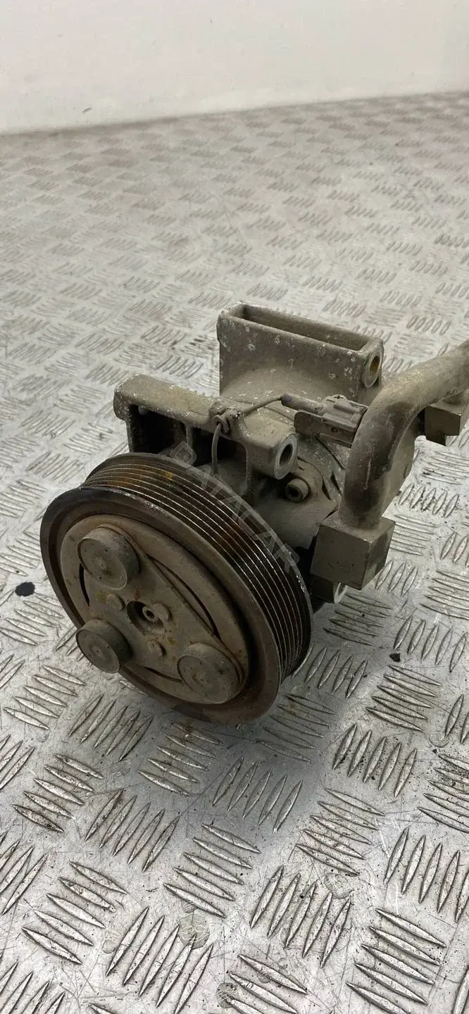 Компрессор кондиционера 92600EB40E