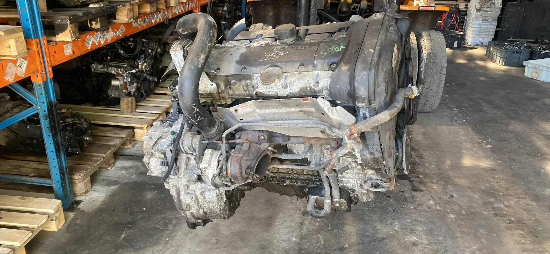Двигатель в сборе B5204T4