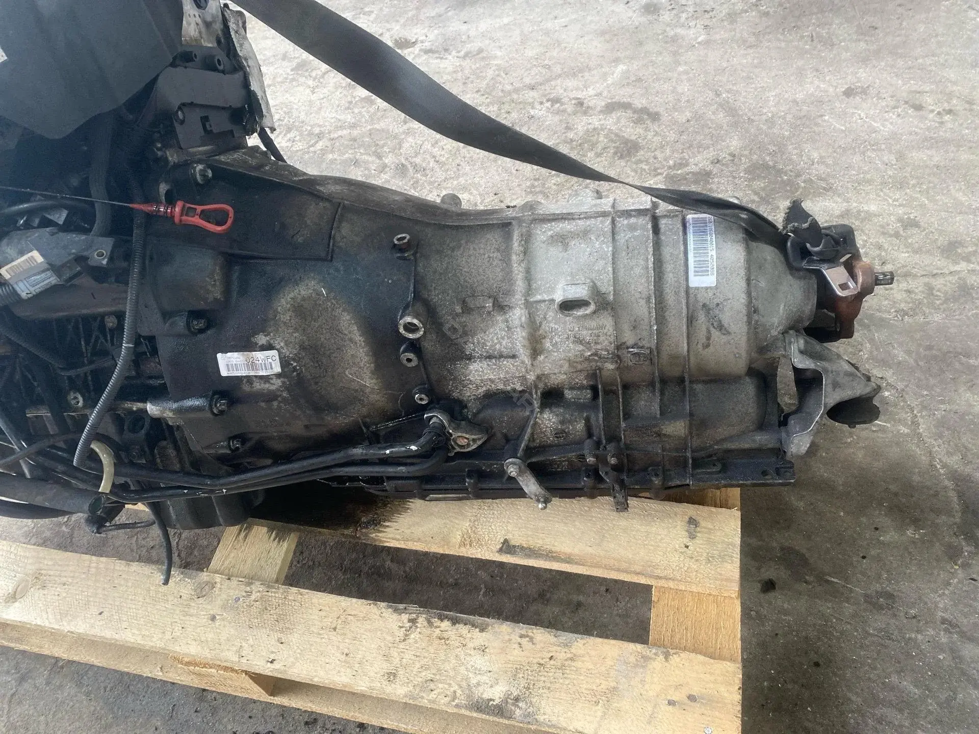 Автоматическая коробка передач (АКПП) 24007571647, 24007572490, 7571647