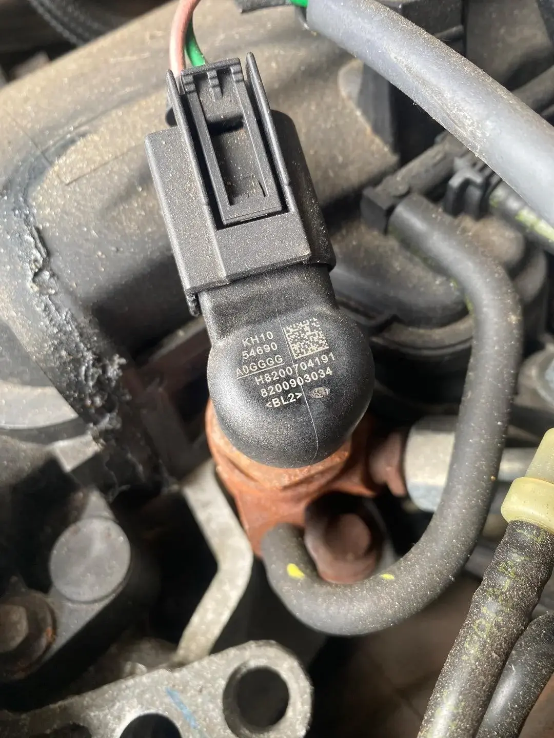 Форсунки 1660000Q1F, 166008052R, 8200903034