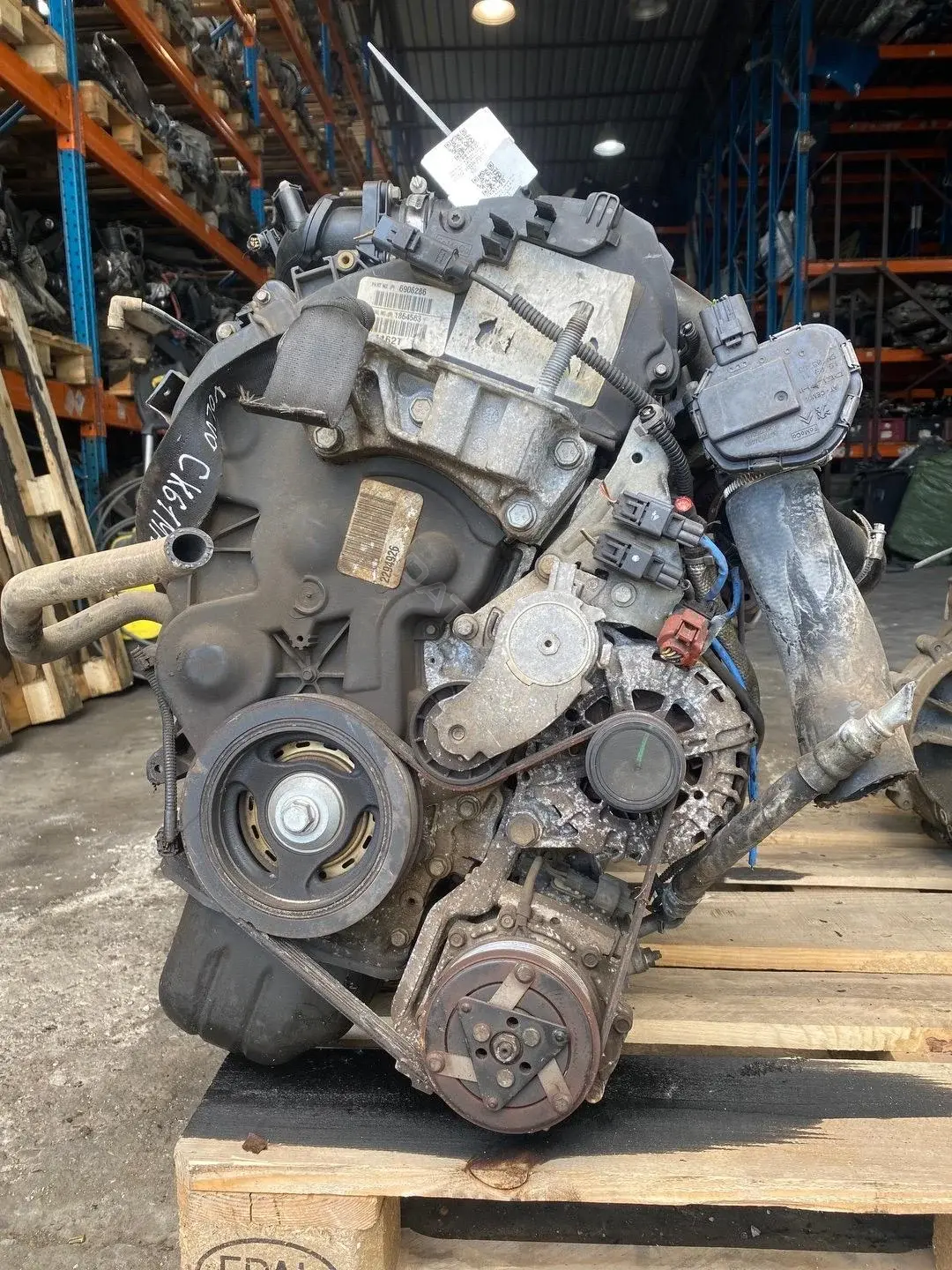Двигатель в сборе D4162T