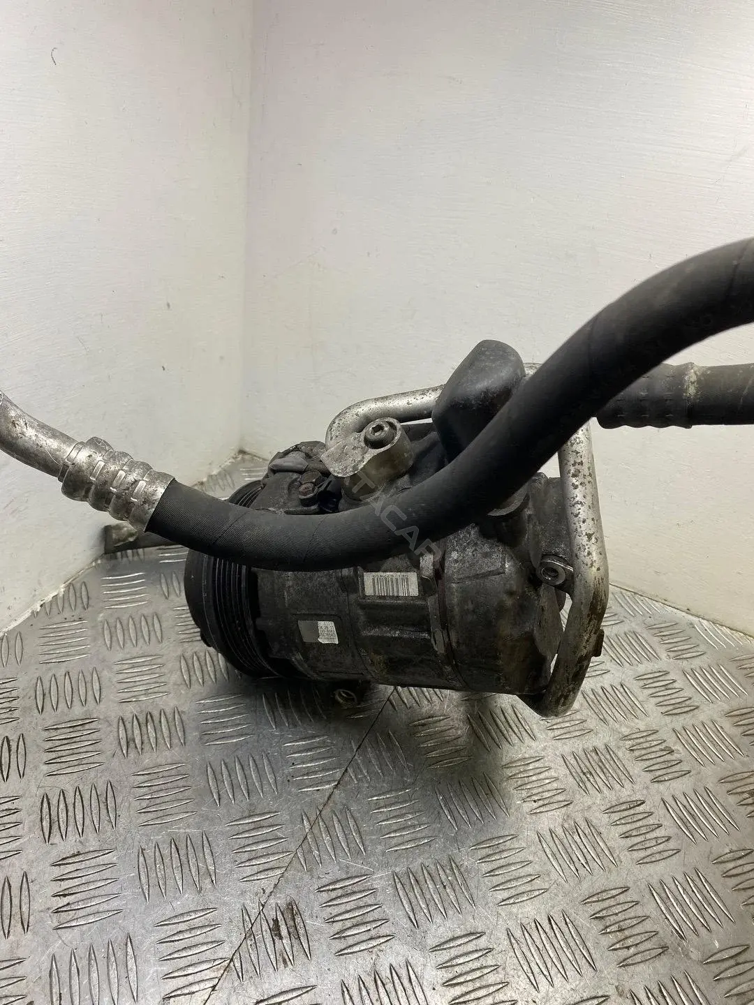Компрессор кондиционера 7SBU16C, A0002307011, A0002346303